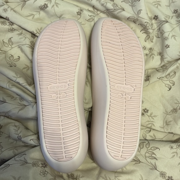 CROCS Brooklyn Flats in Soft Pink - Picture 2 of 8